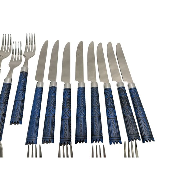 Rare Gibson Blue Geometric Unique 32 piece Set Plastic Handle - Picture 5 of 6